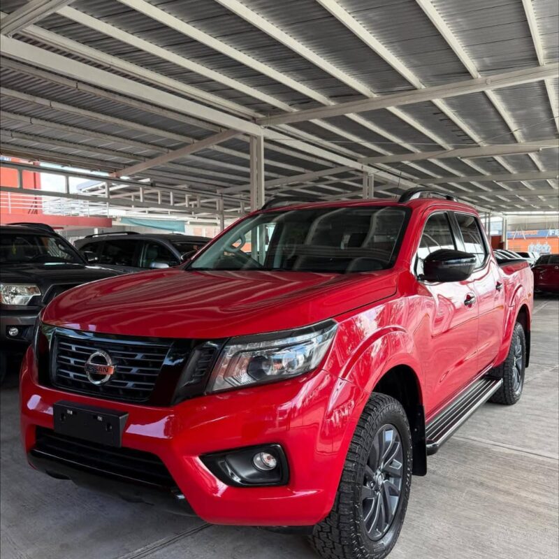 NISSAN FRONTIER LE